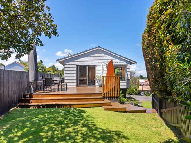 2/7c Hoheria Road, One Tree Hill
