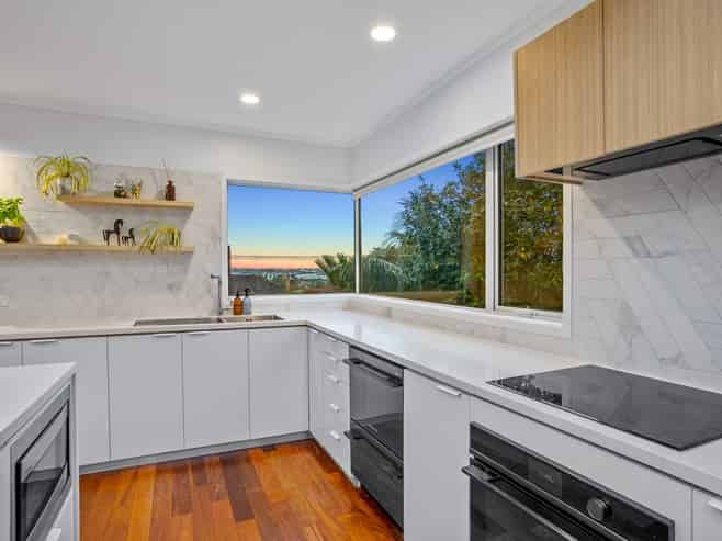 556 Beach Road, Rothesay Bay