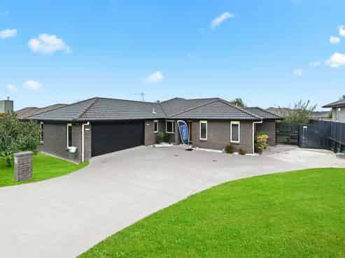 25 Trauzer Place, Flagstaff