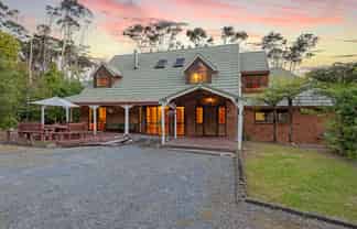 8 Chenery Road, Red Beach