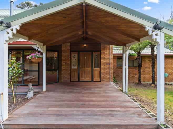 8 Chenery Road, Red Beach