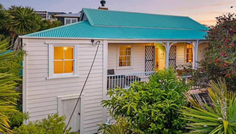 1 Gow Street, Helensville