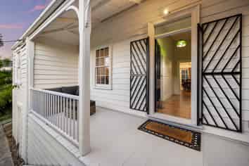 1 Gow Street, Helensville