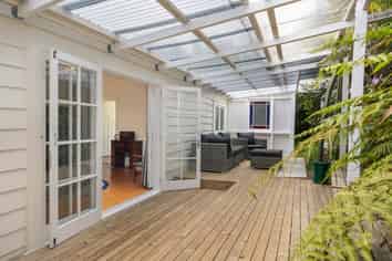 1 Gow Street, Helensville