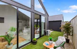 12 Manchester Way, Judea