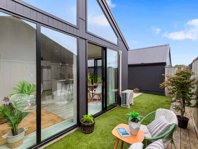 12 Manchester Way, Judea