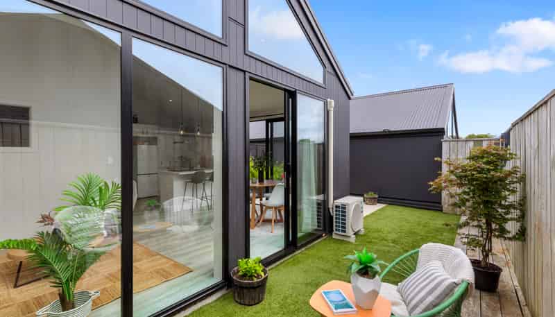 12 Manchester Way, Judea