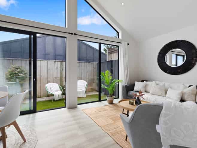 12 Manchester Way, Judea