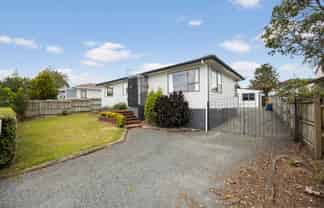32 Granville Drive, Massey