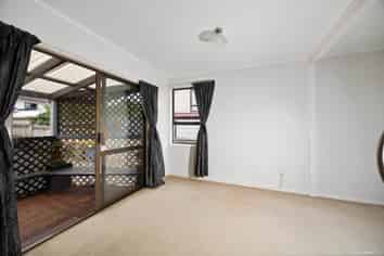 32 Granville Drive, Massey