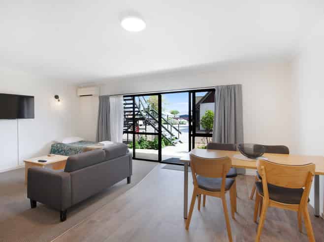 Fantastic Entry Level Motel Lease Opportunity