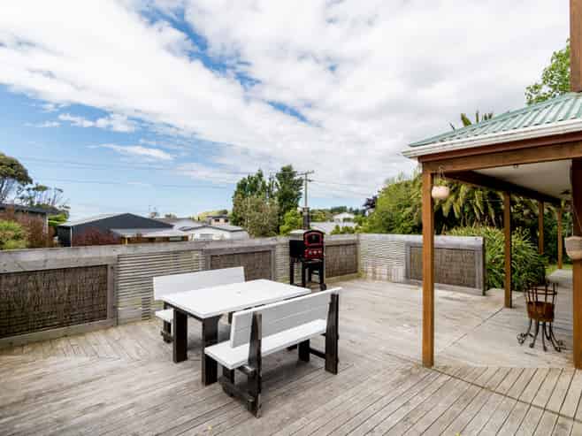 11 Scarp Street, Karitane