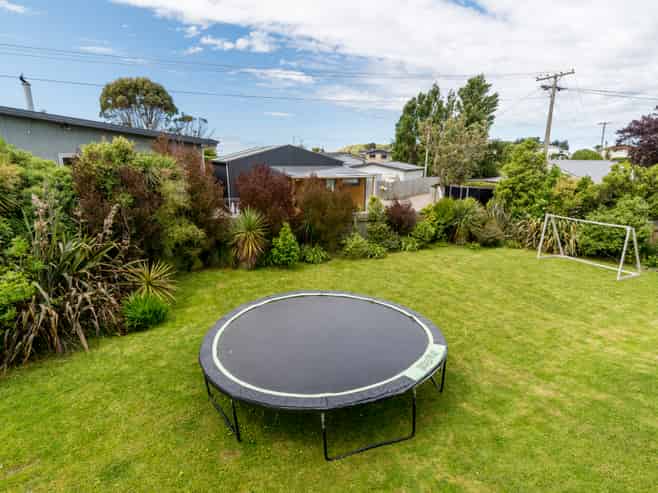 11 Scarp Street, Karitane