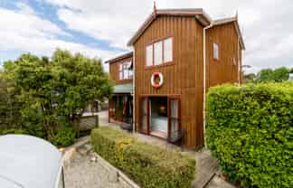 11 Scarp Street, Karitane