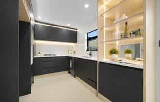 4/592 Massey Road, Mangere