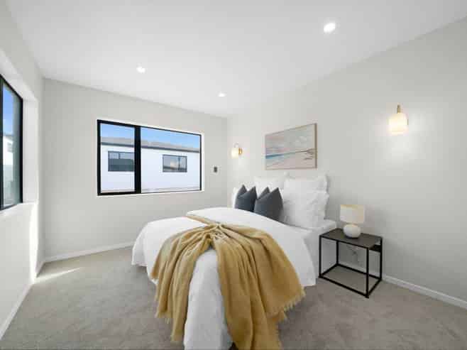 4/592 Massey Road, Mangere