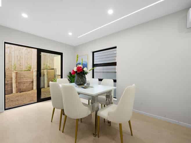 4/592 Massey Road, Mangere