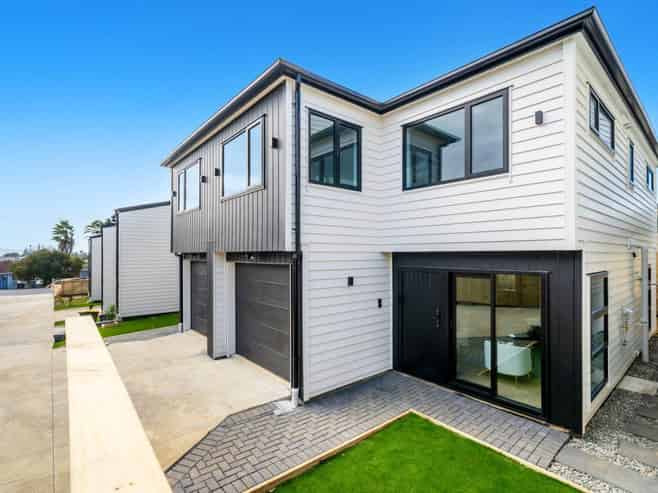 4/592 Massey Road, Mangere