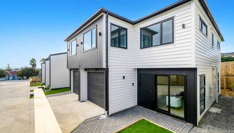 4/592 Massey Road, Mangere