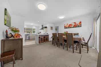 9 Thomas Moore Place, Pukekohe