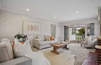 16 Sylvan Crescent, Te Atatu South