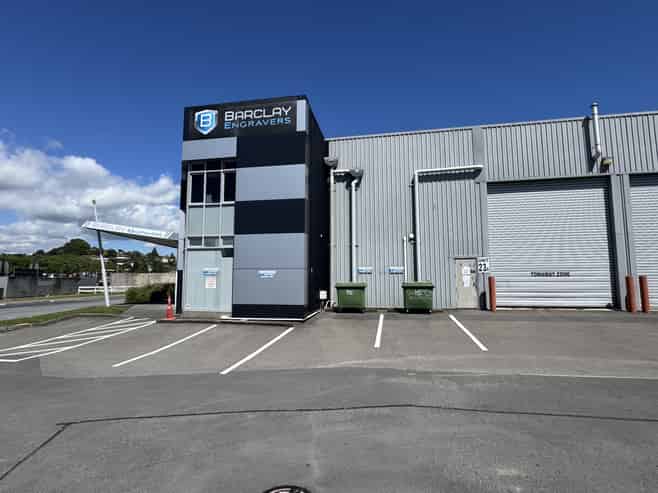 Roadfront profile with warehousing on Maleme