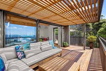 23 Log Race Road, Piha