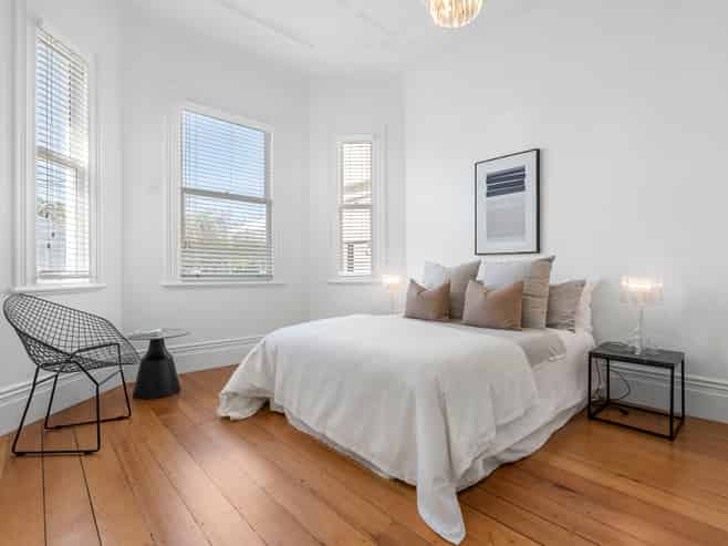 4 Clarence Road, Northcote Point