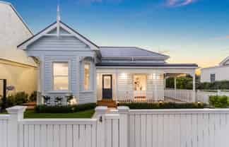 4 Clarence Road, Northcote Point