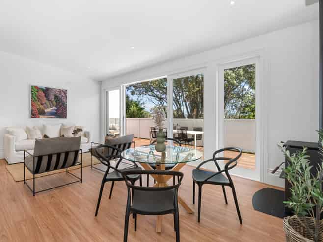 4 Clarence Road, Northcote Point