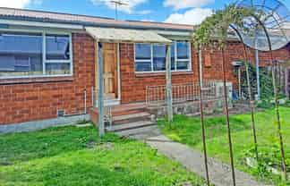 2/13 Bowen Street, Upper Riccarton