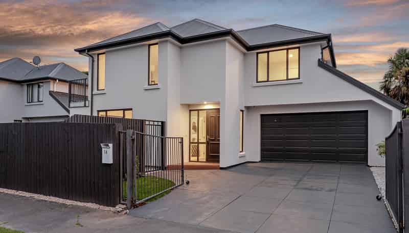 1A Trist Place, Edgeware