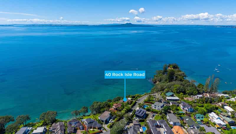 40 Rock Isle Road, Torbay