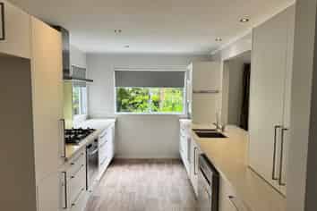 24 Perindale Drive, Chartwell