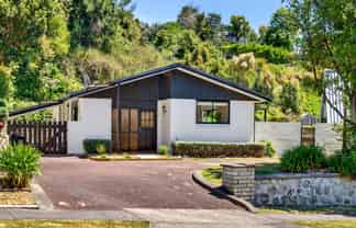 12 Tokomaru Drive, Havelock North