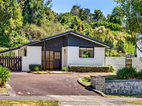12 Tokomaru Drive, Havelock North