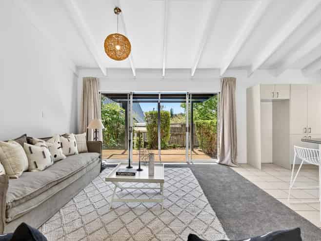 12 Tokomaru Drive, Havelock North