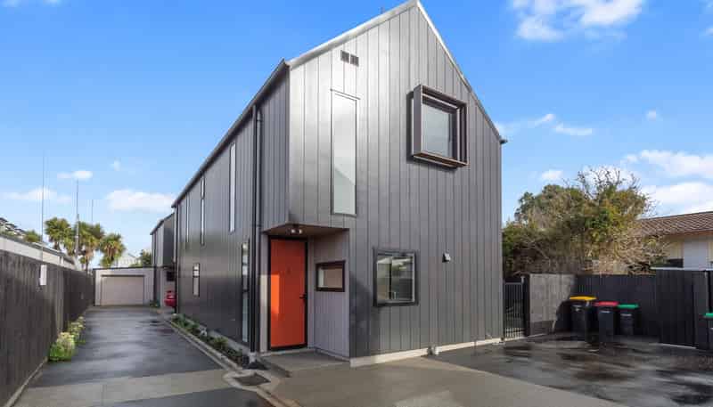 2/42 Dickens Street, Addington