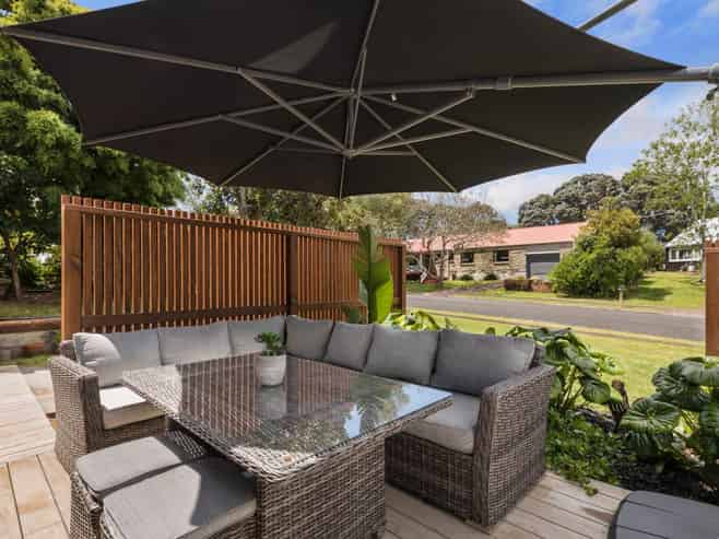 25 Pohutukawa Drive, Athenree