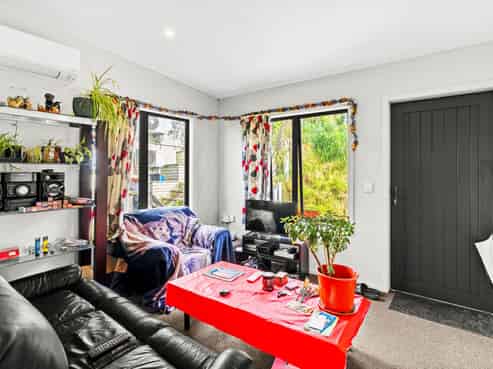 93D  Canongate, DUNEDIN CENTRAL