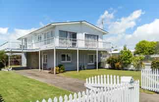 1 & 2/75 Domain Road, Whakatane