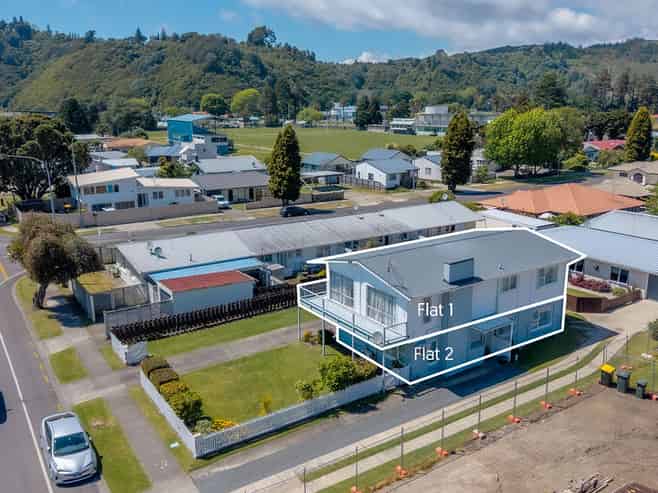 1 & 2/75 Domain Road, Whakatane