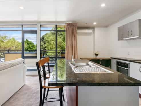 1B/9 Bute Road, Browns Bay