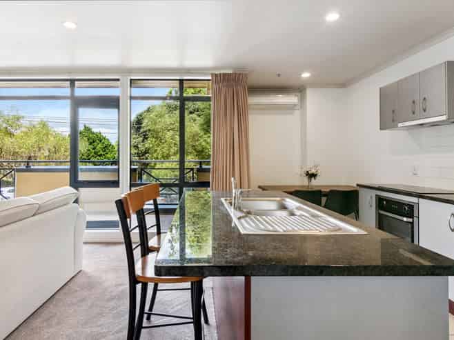 1B/9 Bute Road, Browns Bay