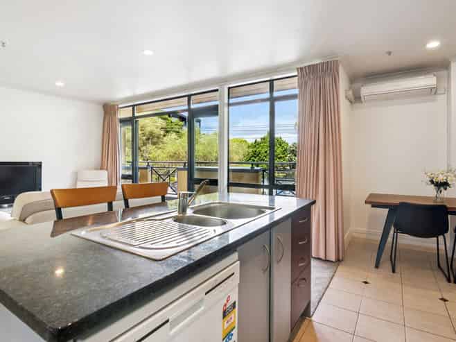 1B/9 Bute Road, Browns Bay