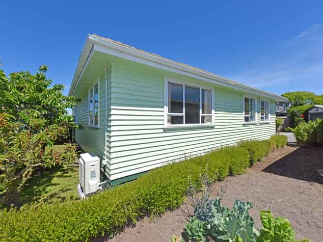 5 Westcott Street, Dallington