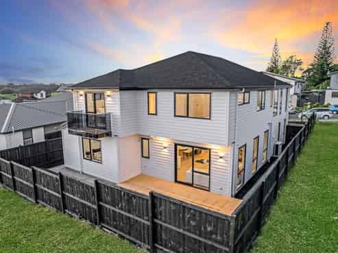 6 Evergreen Parade, Karaka