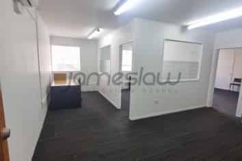 Affordable 1st Floor Office 76m2