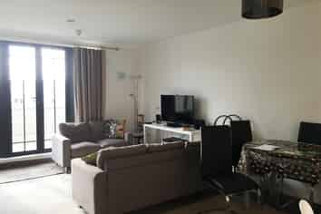 7b/8 Farnham Street, Parnell