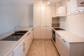 7b/8 Farnham Street, Parnell